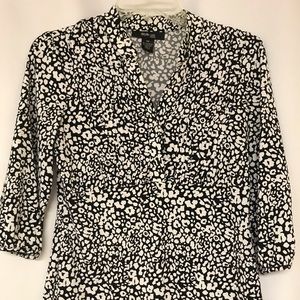 Blouse black and white.